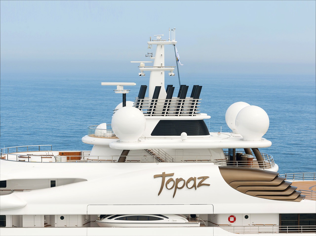the topaz yacht